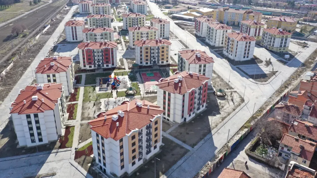 TOKİ 500 bin konut projesine başvuracaklar dikkat: 5.000 TL başvuru ücreti kurada çıkmayanlara iade edilecek