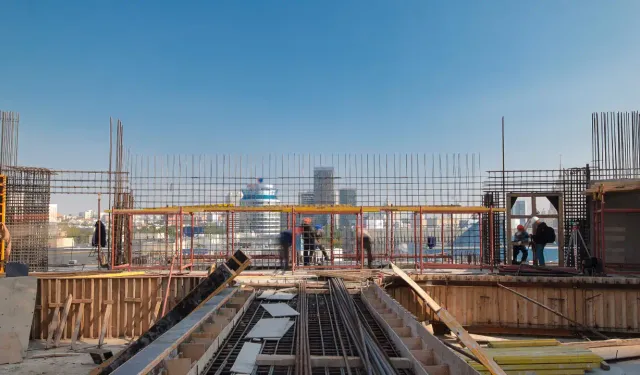 İngiltere inşaat sektörü son 5 yılın en sert düşüşünü yaşıyor