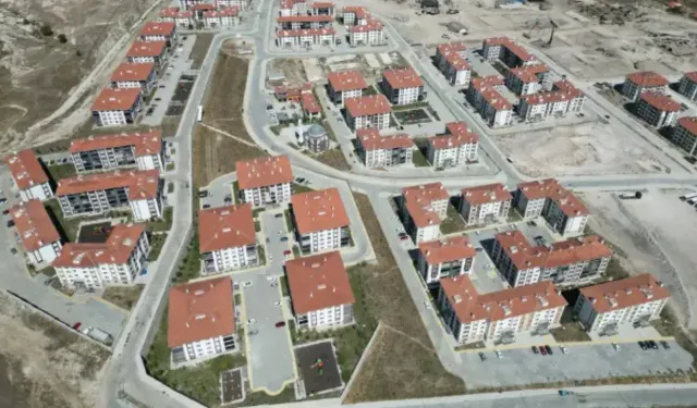 TOKİ Tuzla Aydınlı'ya 954 konut inşa ediyor