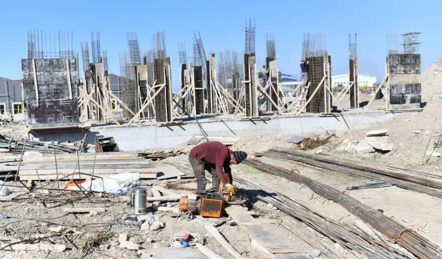 İnşaat sektöründe çalışan ücreti 44,4 arttı