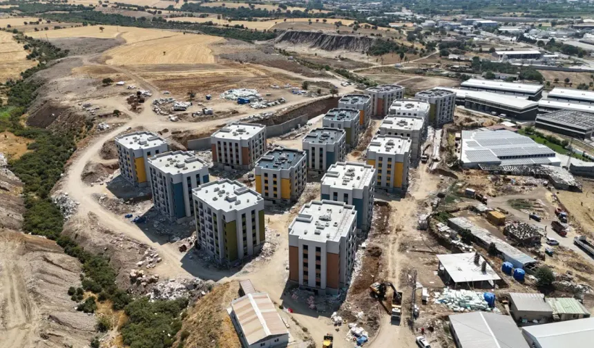 İzmir Dikili Uzunburun Mahallesi 1001 TOKİ konutuna kavuşuyor