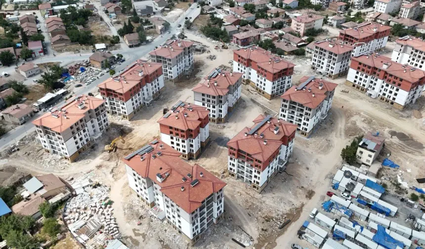 TOKİ Balıkesir'in Ayvalık ilçesinde 389 sosyal konut yapıyor