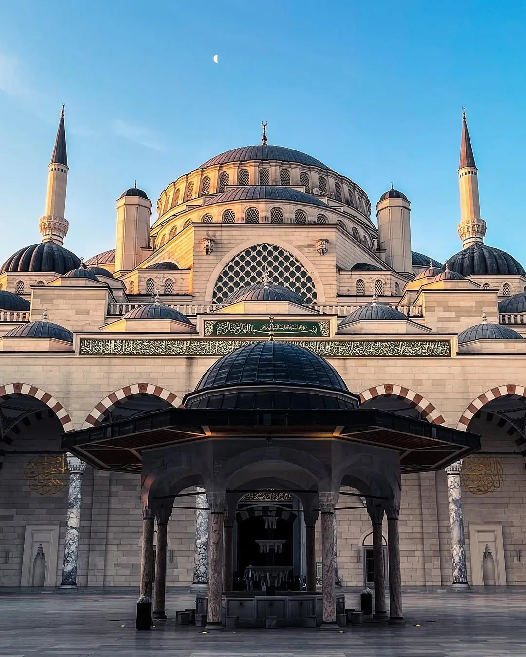 Çamlıca Camii