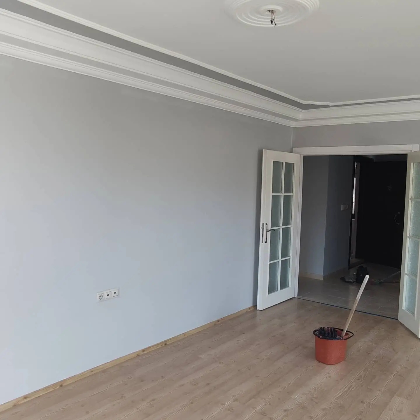 Marshall Gelim Teli Ile Boyanmış Ev